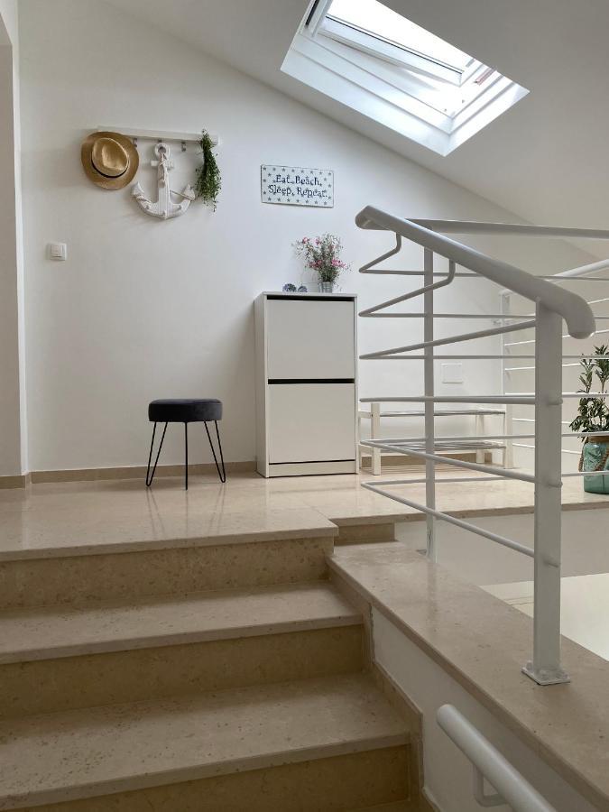 Apartment Vital Nerezine Buitenkant foto