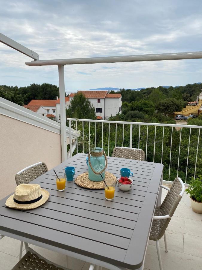 Apartment Vital Nerezine Buitenkant foto